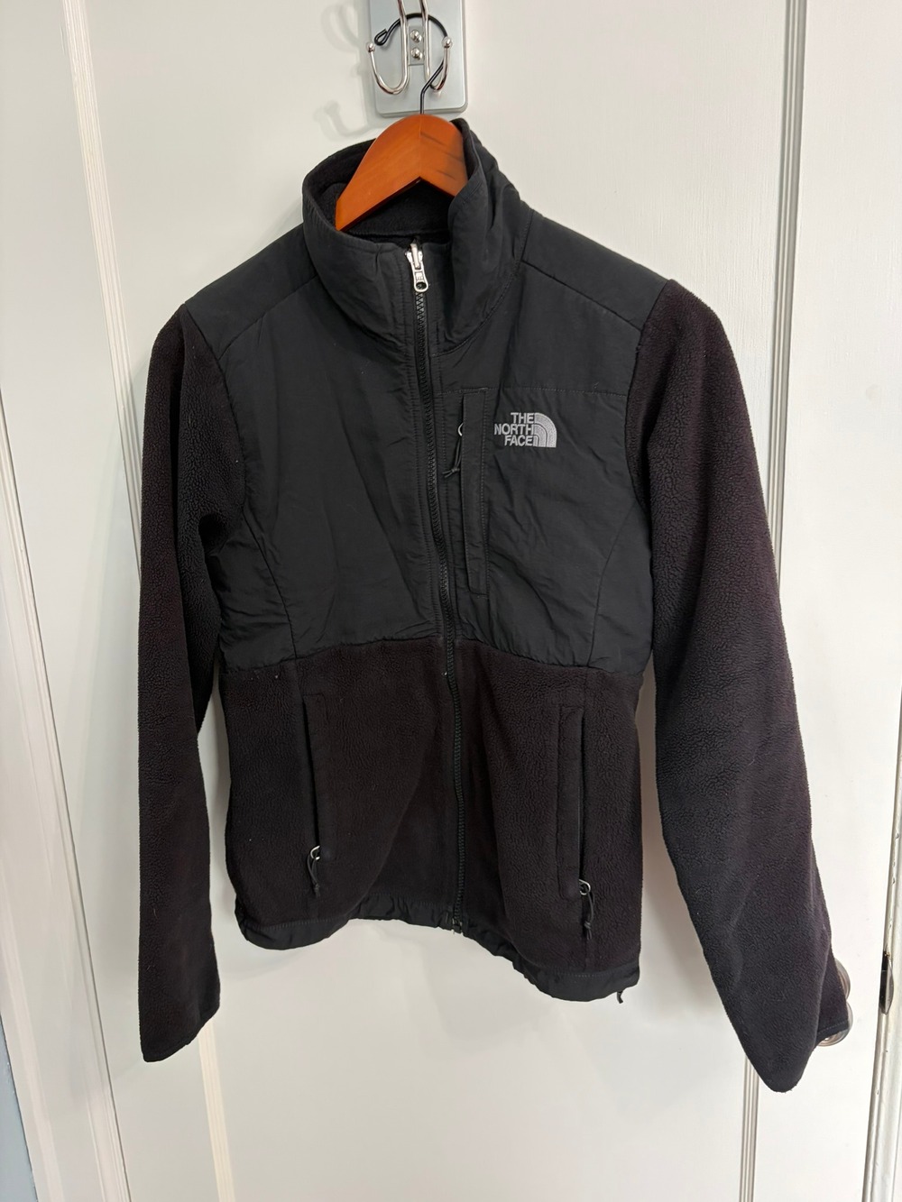 The North Face Denali Fleece Jacket Womens XS Black *Burn Hole & Stain